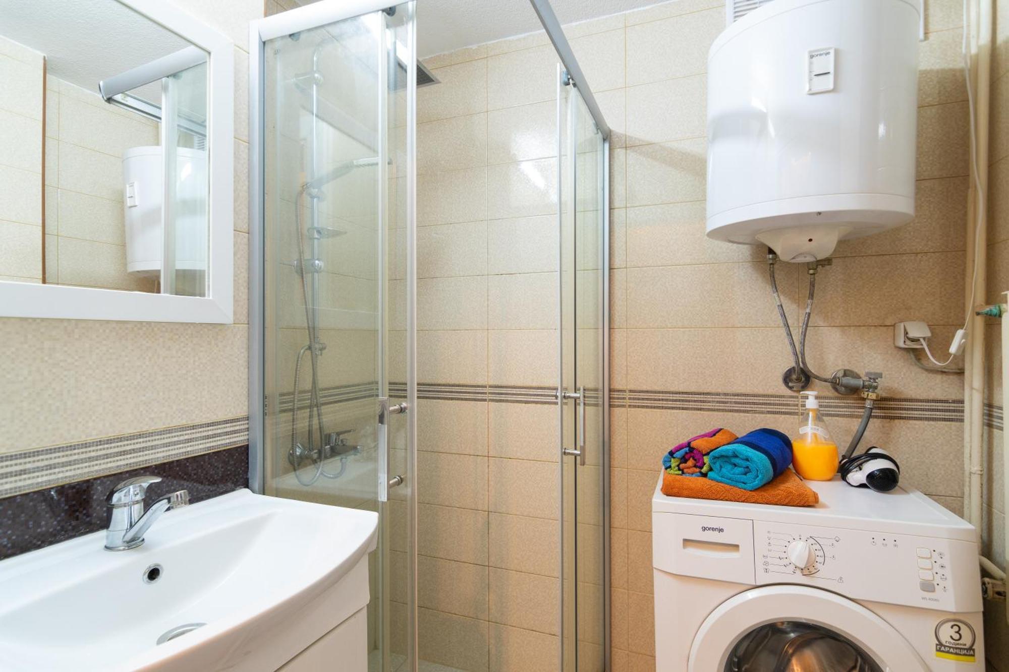 • Skopje Downtown ǀ 2 Bedrooms ǀ Parking • Zewnętrze zdjęcie